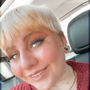 Meet your Posher, Bethany